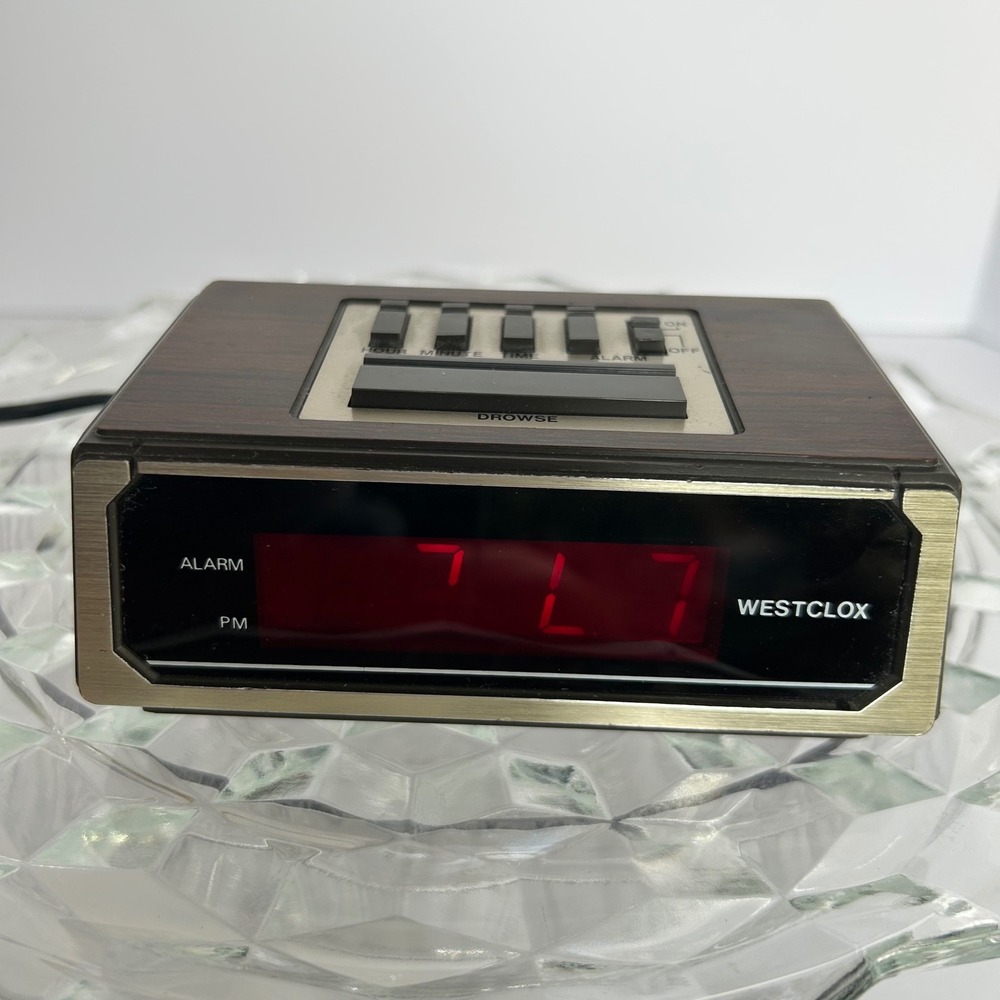 Vintage Westclox Digital Alarm Clock Retro Brown‎ Wood Grain Look Model 22644